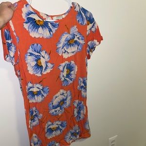 🤍3/$15 Floral Mini Dress